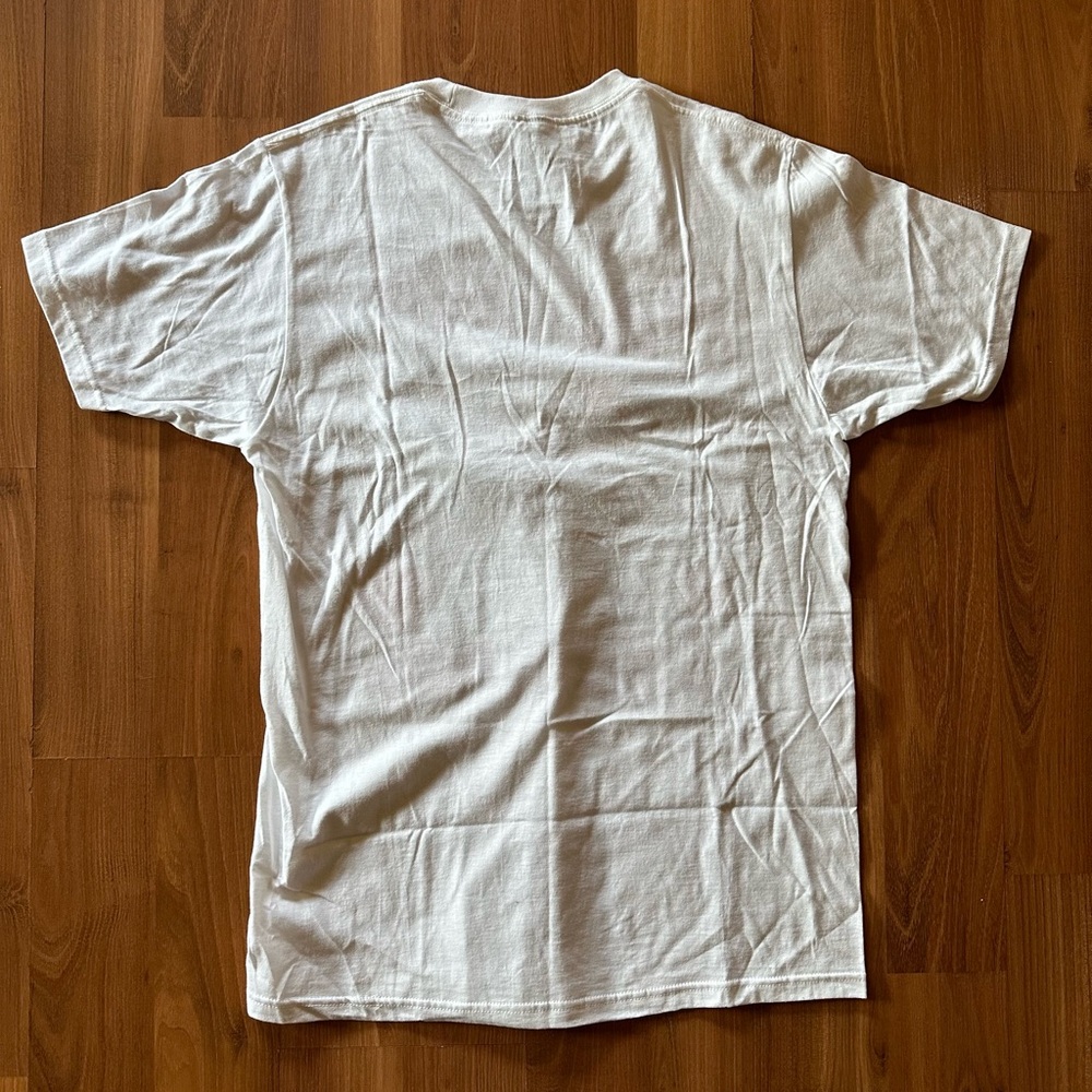 🎸 NWT Red Hot Chili Peppers 🌶️ T-shirt size Medium 🆕 Hot Topic 🎸 - Picture 5 of 6
